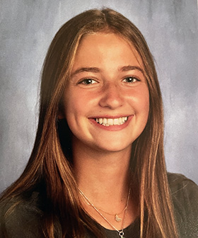 2022 Youth Award recipient Elizabeth Wachs