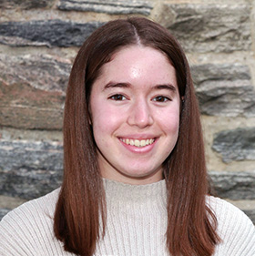 2022 Youth Award recipient Hanna Sciciano